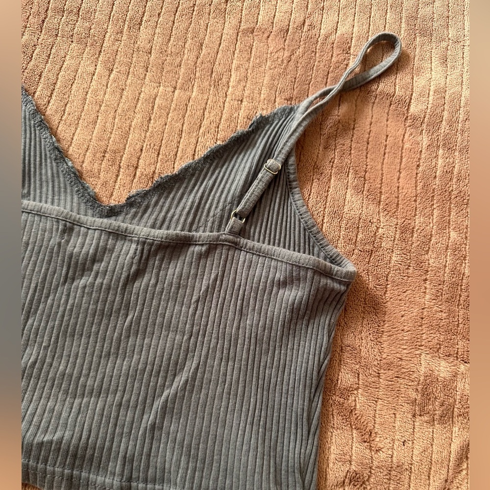{ Cropped Ribbed Tank Top } - Picture 5 of 5